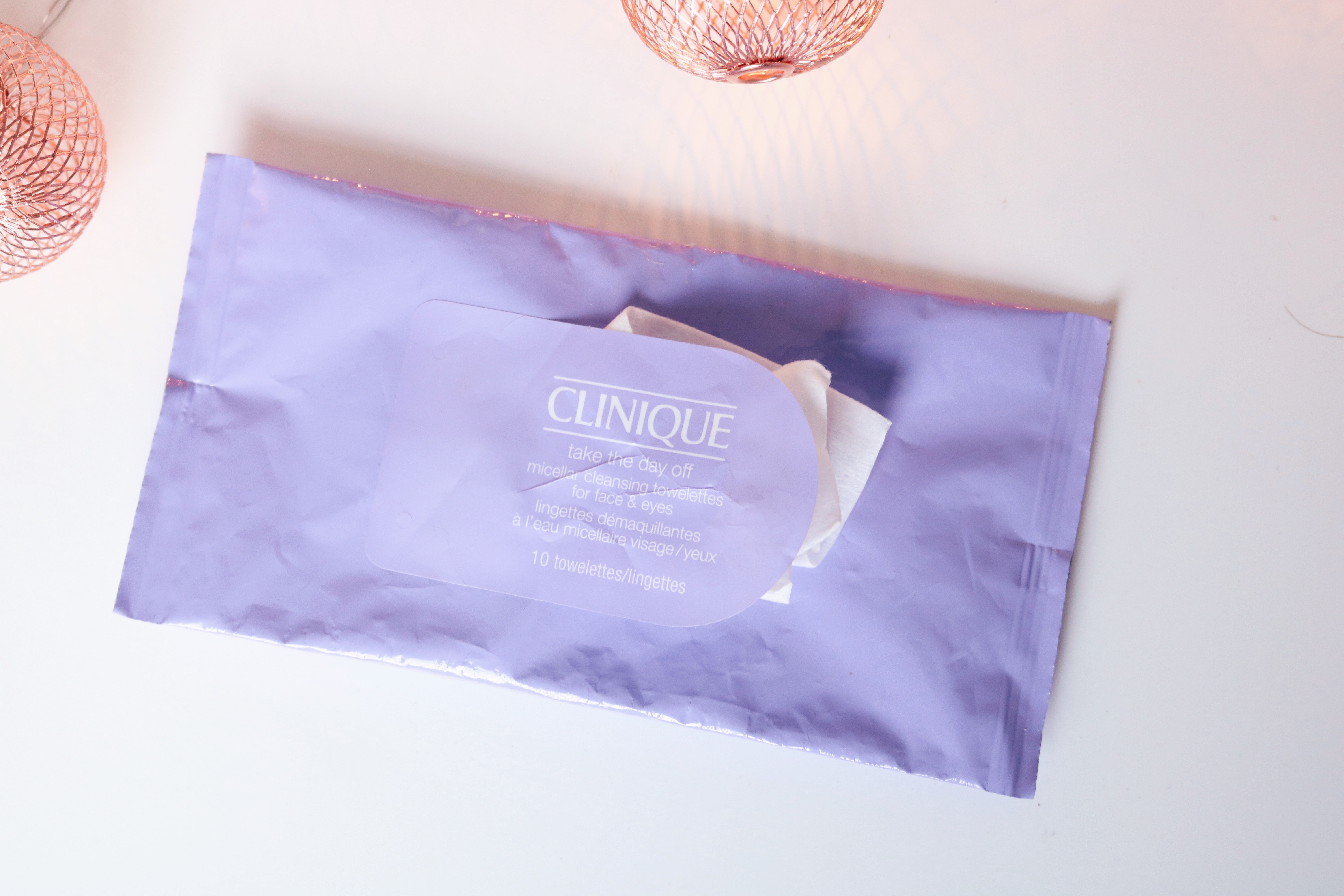 Clinique take the day off micellar cleansing towelettes voor gezicht en ogen