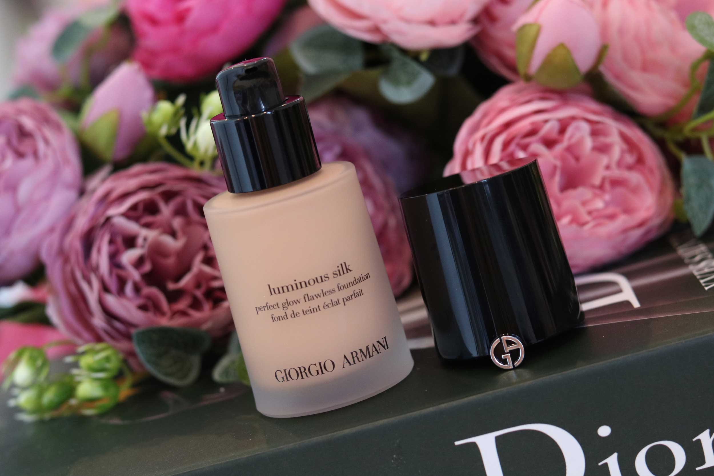Giorgio armani luminous silk foundation review | dekkend en voor acne huid?