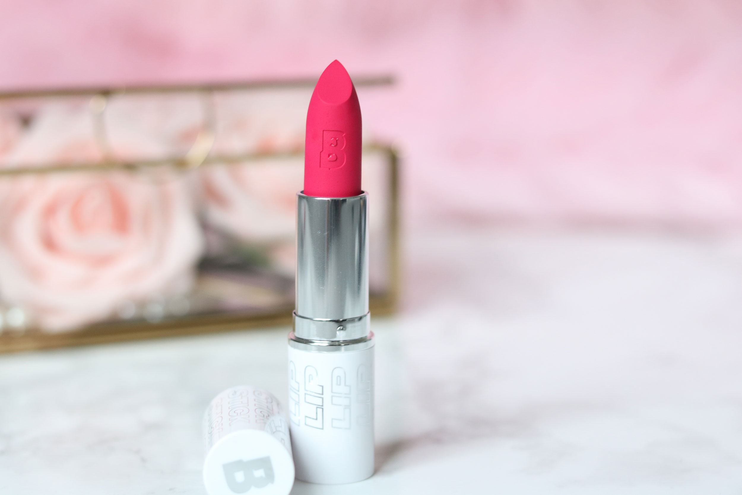 By BEAUTYBAY lipstick in Scrunchi swatch en review