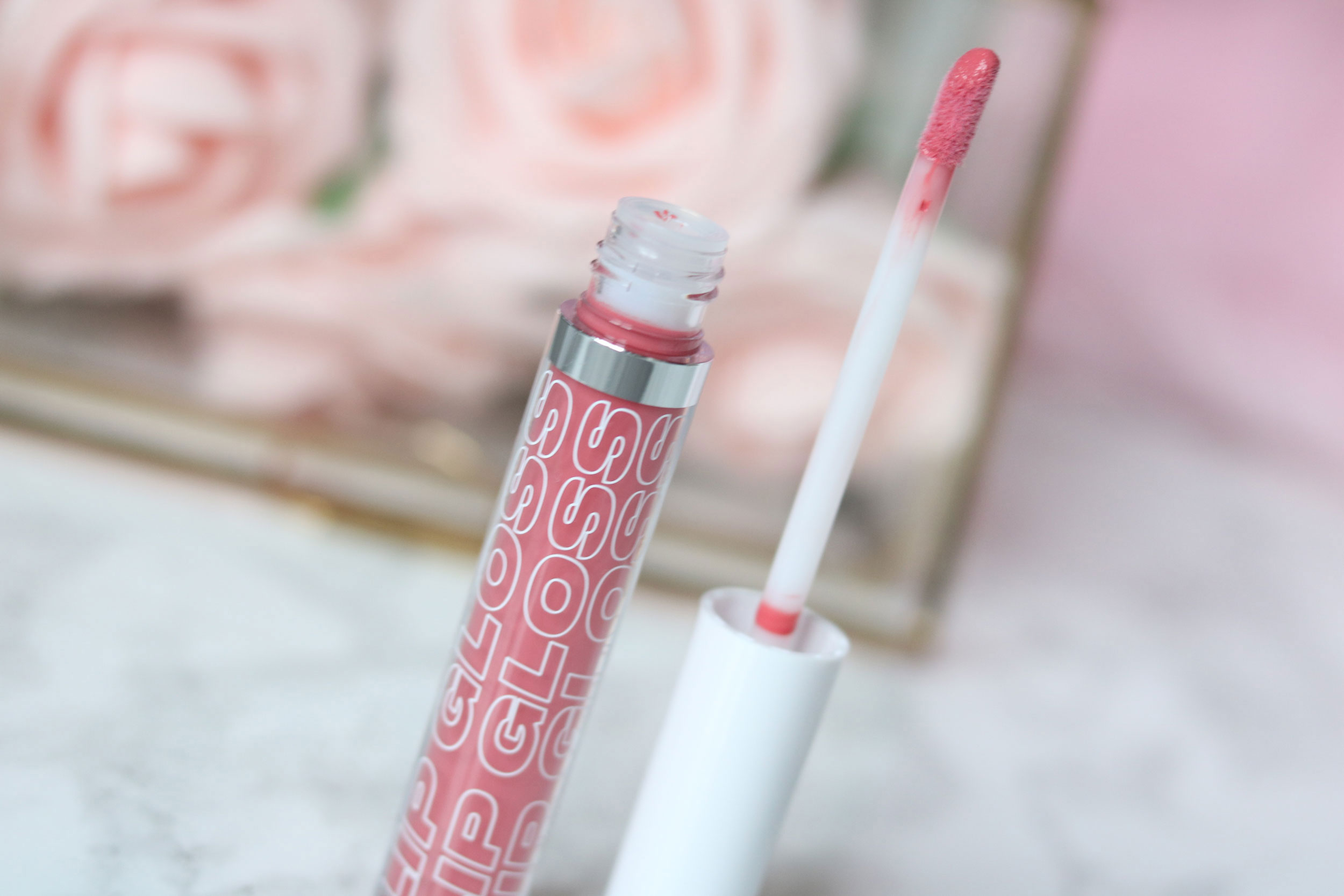 By BEAUTYBAY lip gloss in petal swatch en review