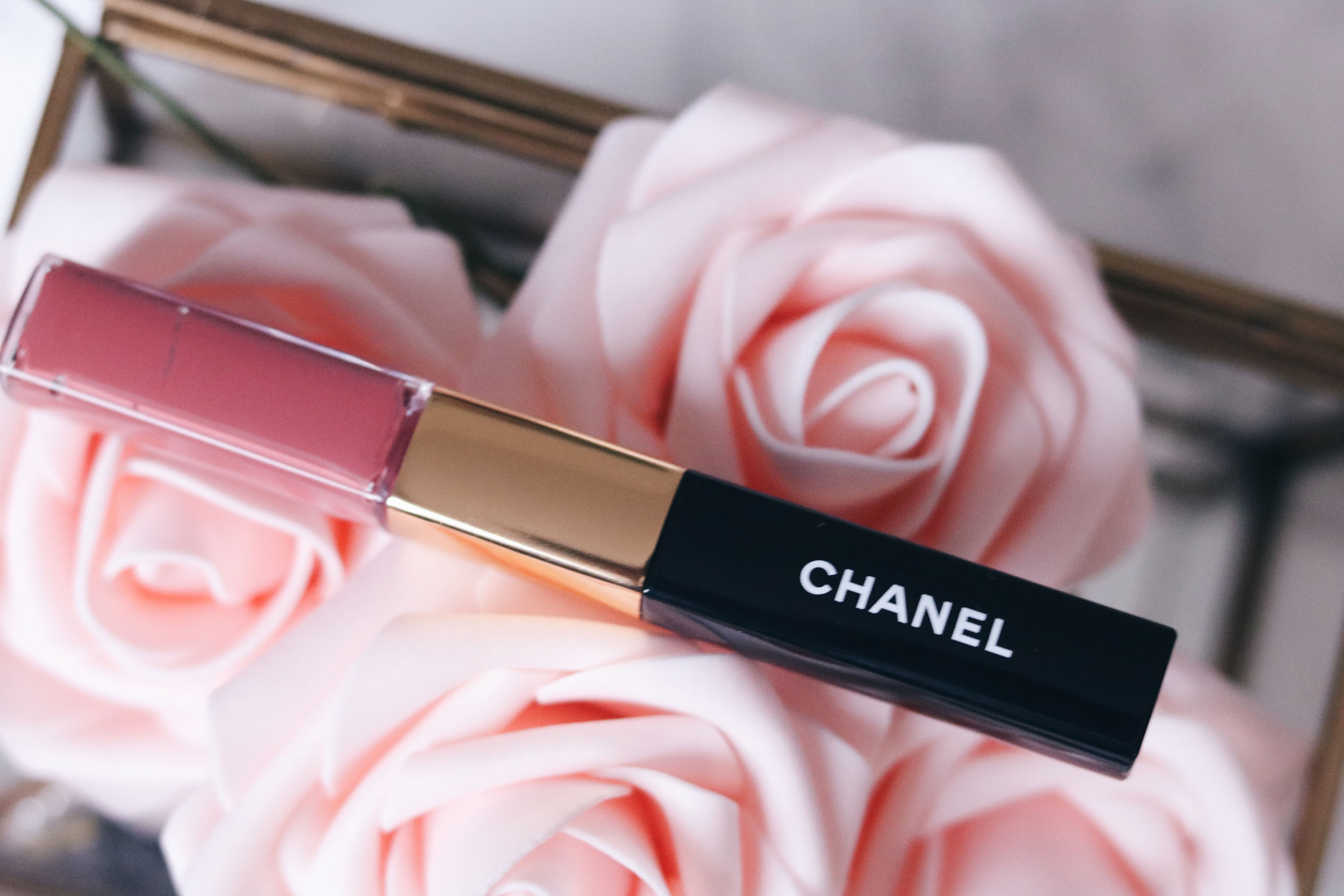 Chanel Le Rouge Duo Ultra Tenue review en swatch