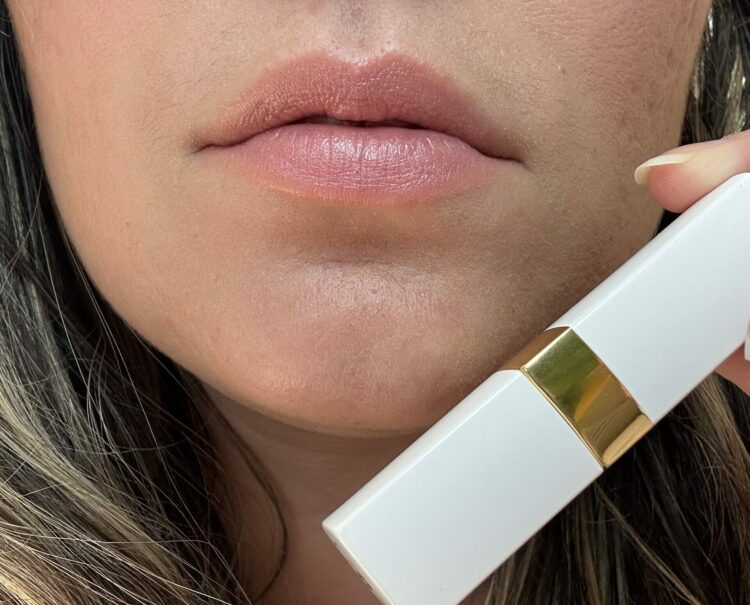 De Sofia Richie lippenbalsem van Chanel in 928 Pink Delight REVIEW