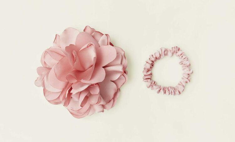 Haarclips en haarelastiekjes met Maxi Bloem - Accessoire Must Have