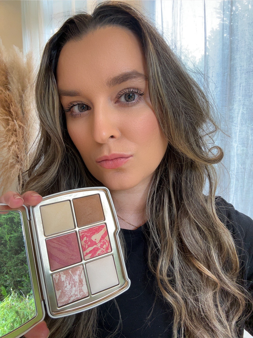 Review Hourglass Ambient Lighting Edit Unlocked – Jellyfish swatch en demo