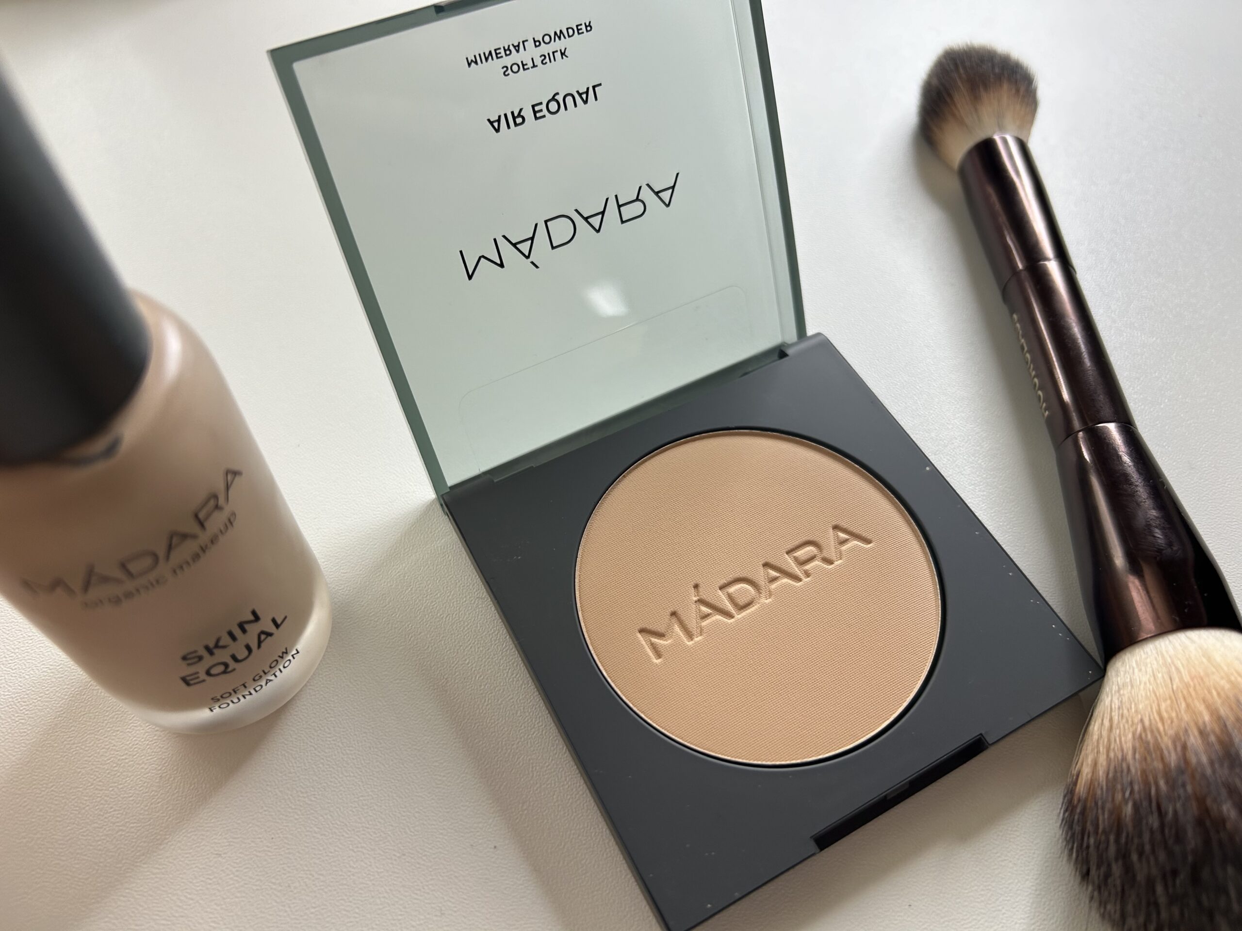 Madara Air Equal Soft Silk Mineral Powder Mini Review